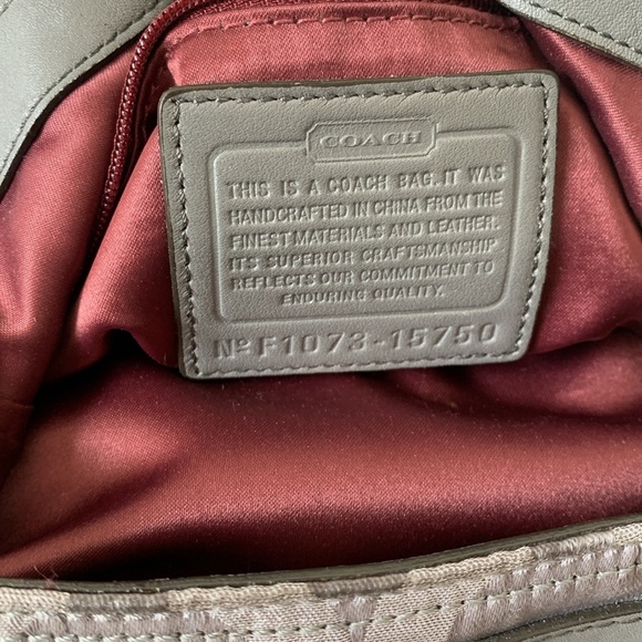 EUC Coach Madison silver hobo bag 3 sections leather trim with carriage tag - Picture 6 of 6